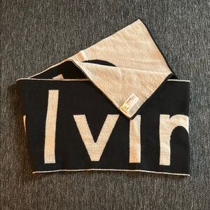Calvin Klein Black and Cream Scarf